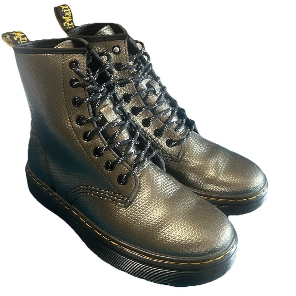 Dr. Martens Zavala 8 Eye Gunmetal Silver Textured Leather Boots Womens US 7/Eu38 - Picture 4 of 10